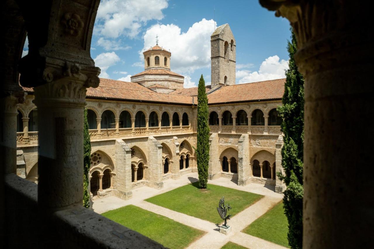 Castilla Termal Monasterio De Valbuena Valbuena De Duero Exterior photo Cloister of St Victor