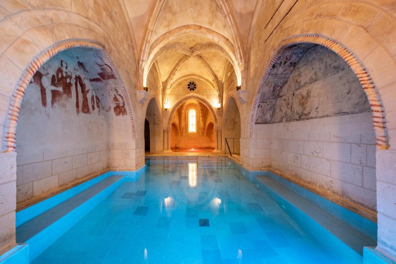 Castilla Termal Monasterio De Valbuena Valbuena De Duero Exterior photo The Roman bath