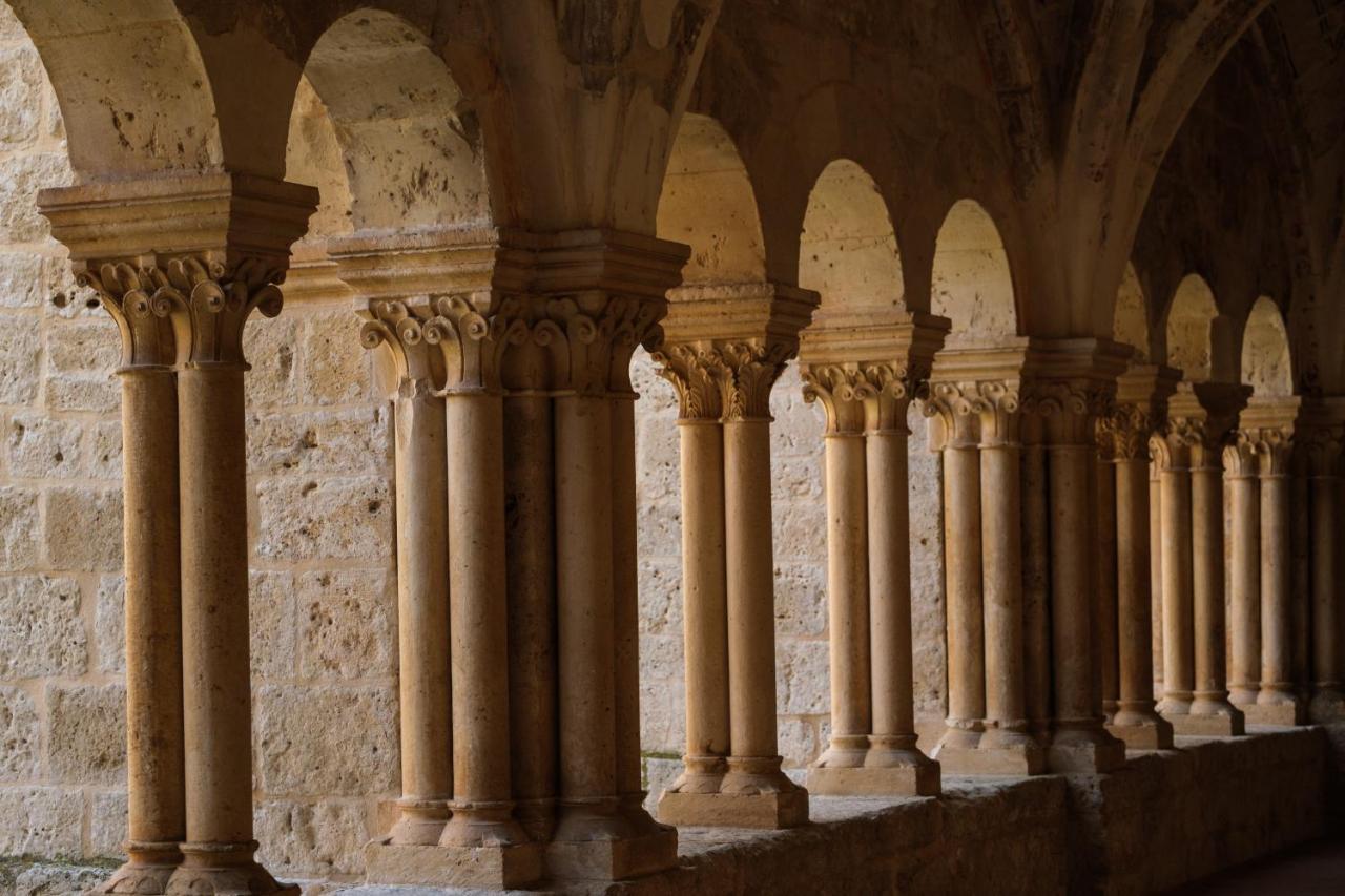 Castilla Termal Monasterio De Valbuena Valbuena De Duero Exterior photo Cloister of the abbey